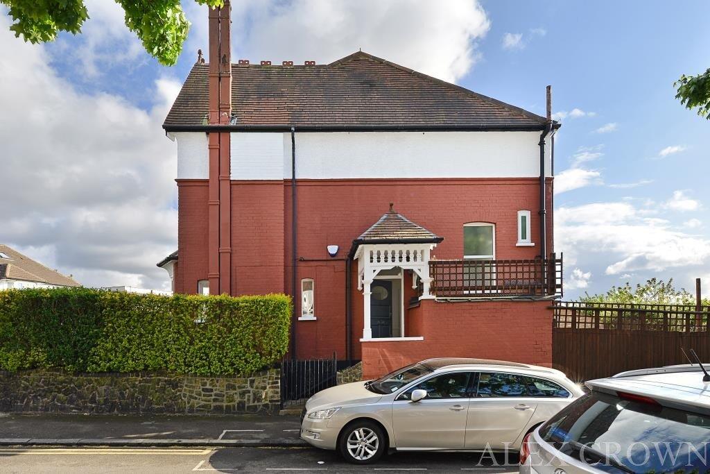 3 bed Detached for rent in Hornsey. From Alex Crown Lettings & Estate Agents - Islington 3 bed Detached for rent in Hornsey. From Alex Crown Lettings & Estate Agents - Islington