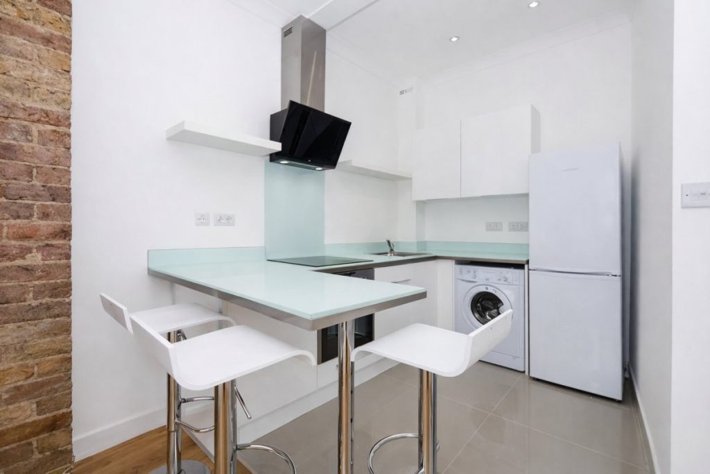 1 bed 1st Floor Flat for rent in Hornsey. From Alex Crown Lettings & Estate Agents - Islington