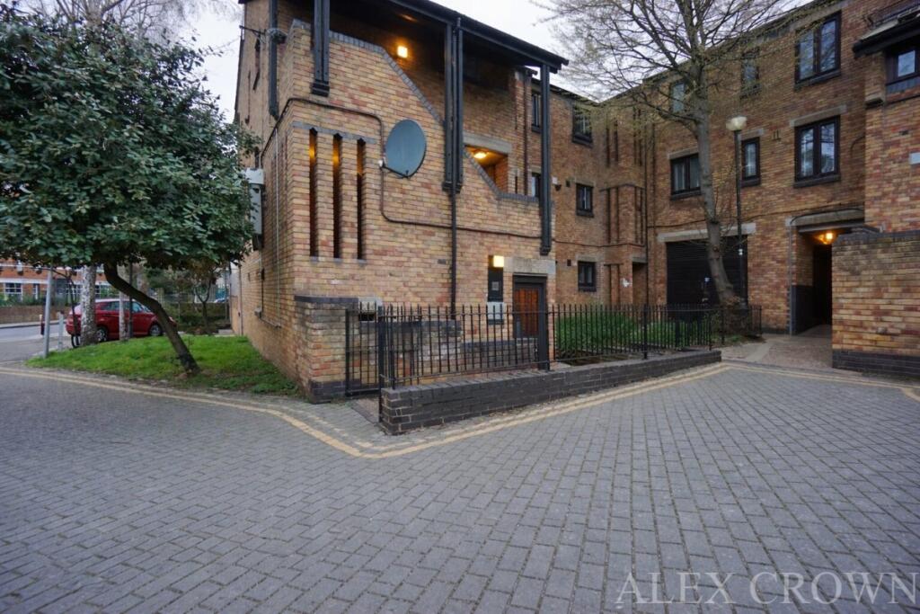 1 bed 1st Floor Flat for rent in Hornsey. From Alex Crown Lettings & Estate Agents - Islington