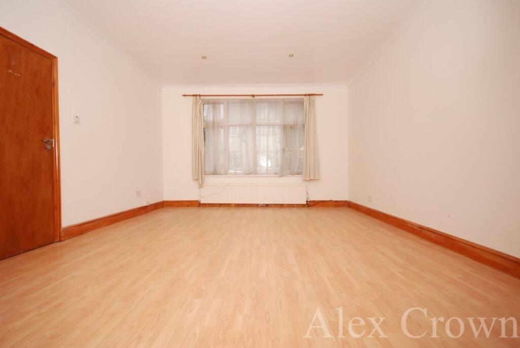 4 bed Semi Detached for rent in Hendon. From Alex Crown Lettings & Estate Agents - Islington