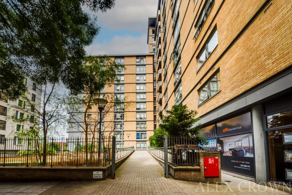 1 bed 1st Floor Flat for rent in Acton. From Alex Crown Lettings & Estate Agents - Islington