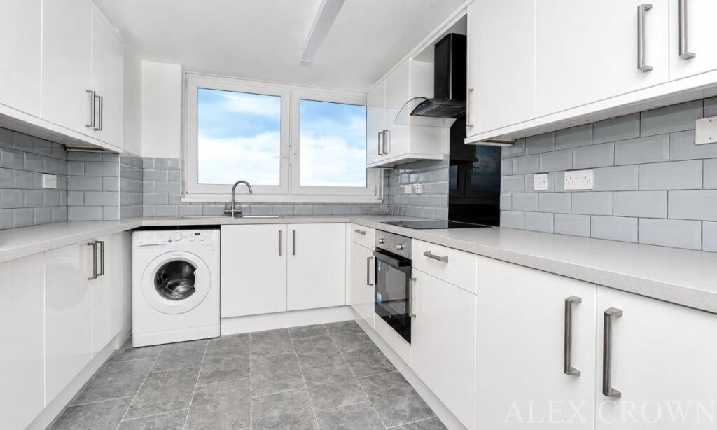 2 bed 1st Floor Flat for rent in Wood Green. From Alex Crown Lettings & Estate Agents - Islington