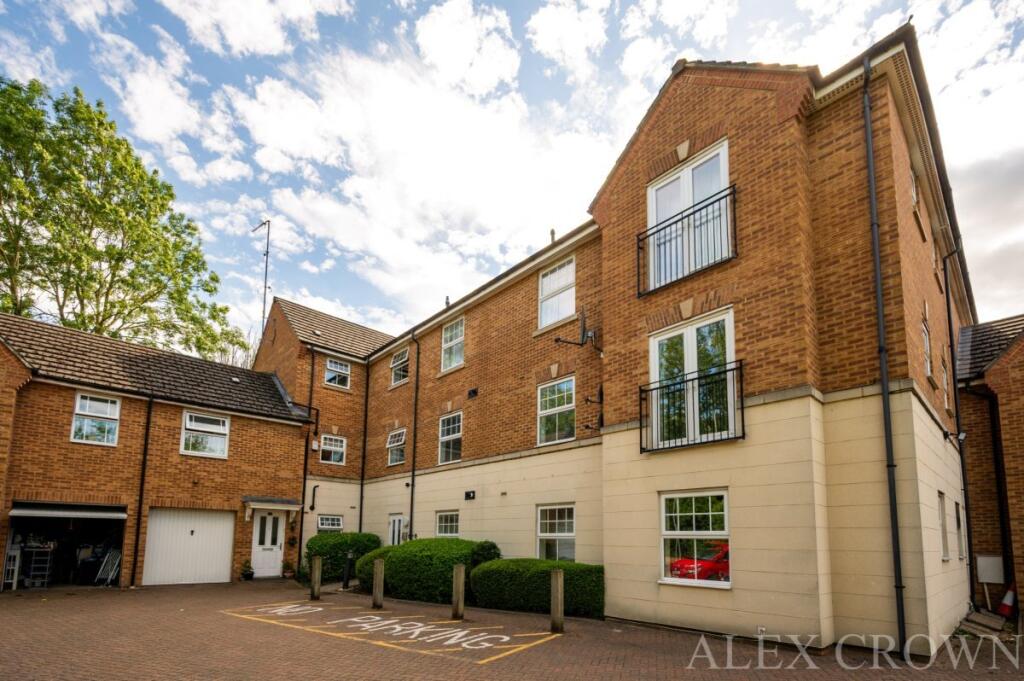2 bed 1st Floor Flat for rent in Crews Hill. From Alex Crown Lettings & Estate Agents - Islington 2 bed 1st Floor Flat for rent in Crews Hill. From Alex Crown Lettings & Estate Agents - Islington