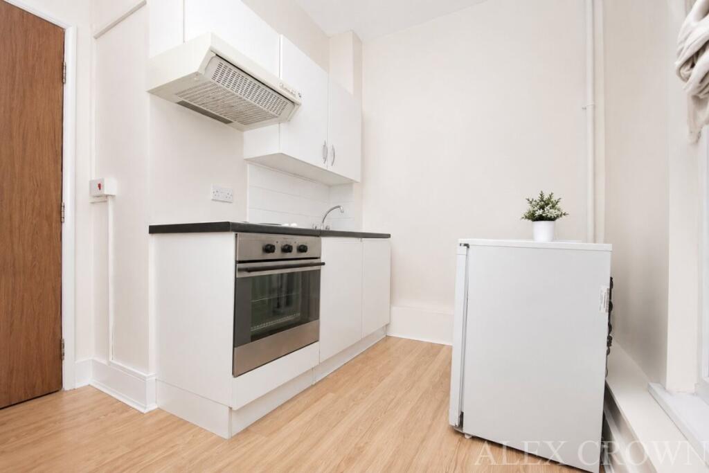 2 bed 1st Floor Flat for rent in Islington. From Alex Crown Lettings & Estate Agents - Islington 2 bed 1st Floor Flat for rent in Islington. From Alex Crown Lettings & Estate Agents - Islington