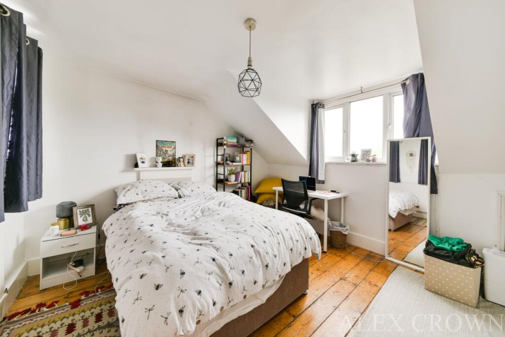 3 bed 1st Floor Flat for rent in Hornsey. From Alex Crown Lettings & Estate Agents - Islington 3 bed 1st Floor Flat for rent in Hornsey. From Alex Crown Lettings & Estate Agents - Islington
