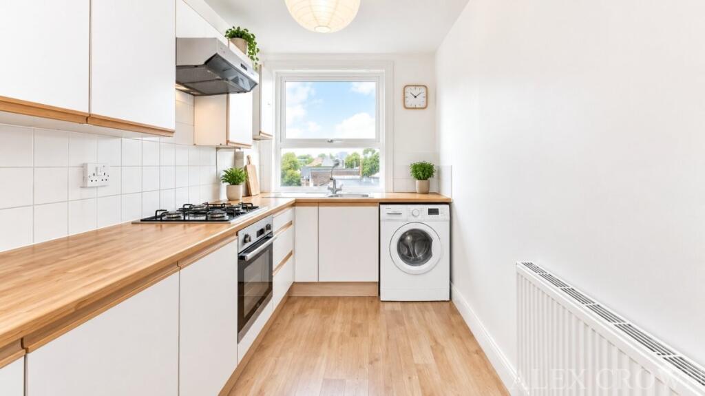 1 bed 1st Floor Flat for rent in Wood Green. From Alex Crown Lettings & Estate Agents - Islington