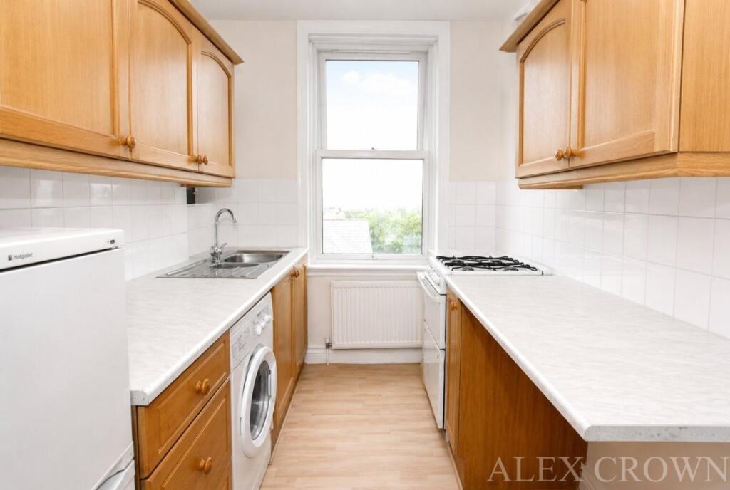 2 bed 1st Floor Flat for rent in Hornsey. From Alex Crown Lettings & Estate Agents - Islington 2 bed 1st Floor Flat for rent in Hornsey. From Alex Crown Lettings & Estate Agents - Islington