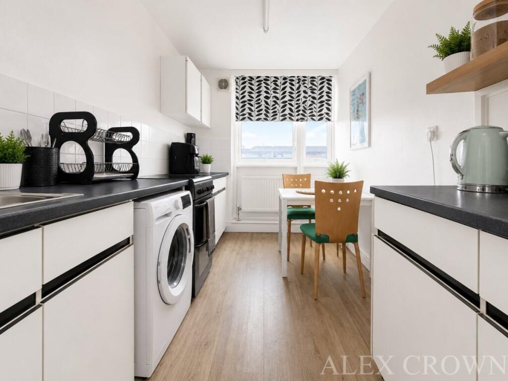 3 bed 1st Floor Flat for rent in Stepney. From Alex Crown Lettings & Estate Agents - Islington