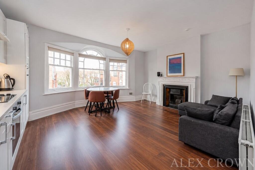3 bed 1st Floor Flat for rent in Hornsey. From Alex Crown Lettings & Estate Agents - Islington