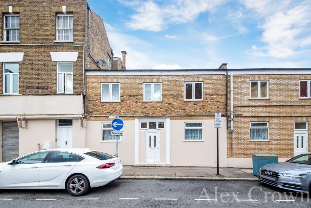 1 bed 1st Floor Flat for rent in Tottenham. From Alex Crown Lettings & Estate Agents - Islington