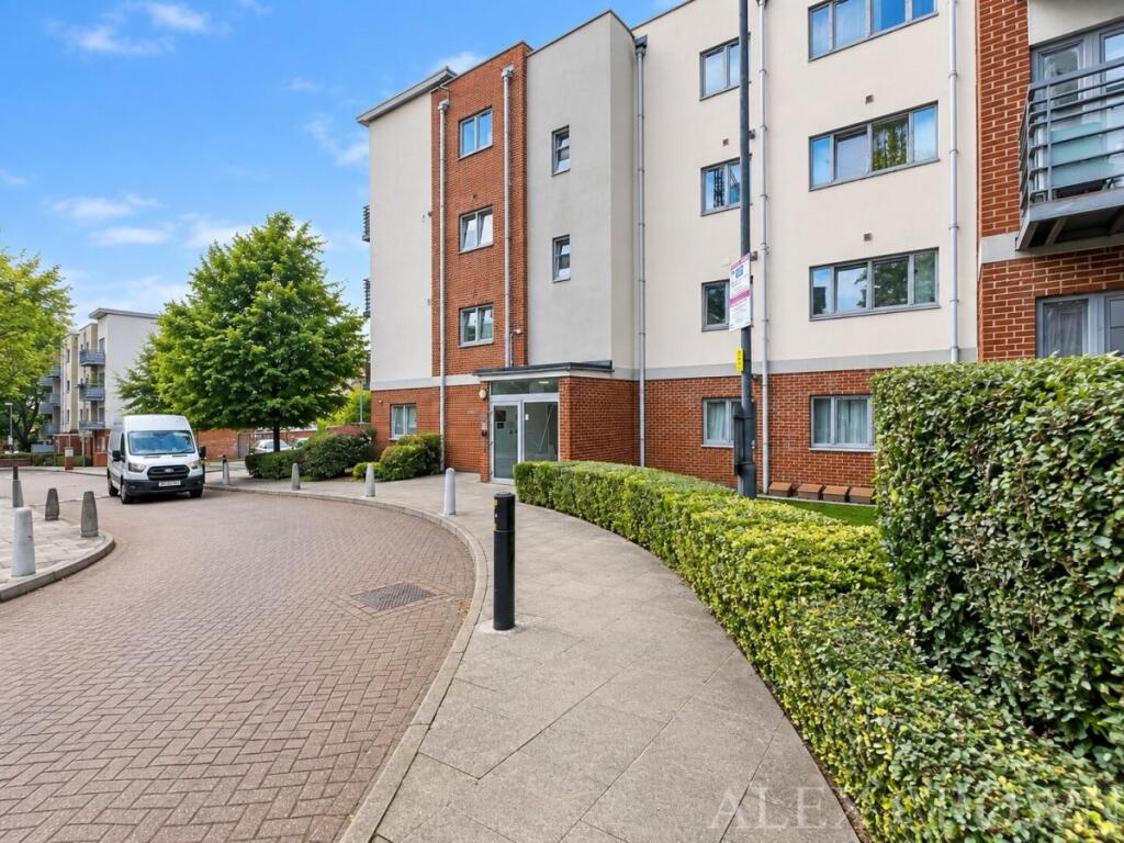 1 bed Apartment for rent in Walthamstow. From Alex Crown Lettings & Estate Agents - Islington 1 bed Apartment for rent in Walthamstow. From Alex Crown Lettings & Estate Agents - Islington
