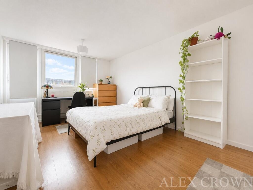 3 bed 1st Floor Flat for rent in Stepney. From Alex Crown Lettings & Estate Agents - Islington