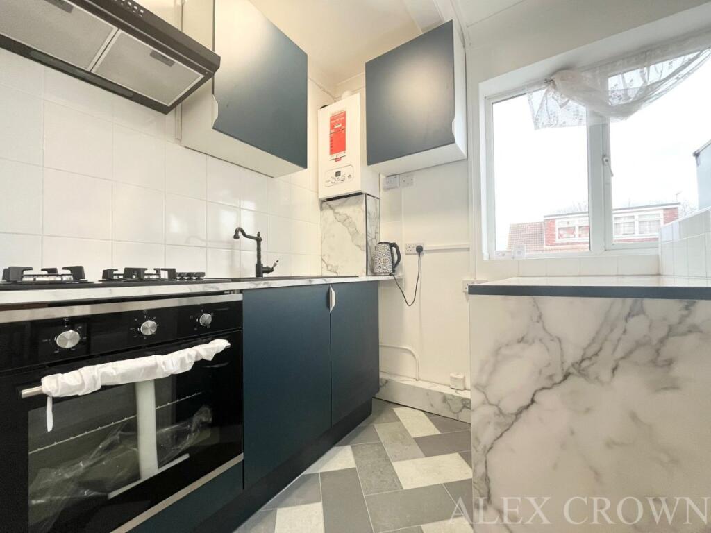 0 bed Studio for rent in Waltham Cross. From Alex Crown Lettings & Estate Agents - Islington