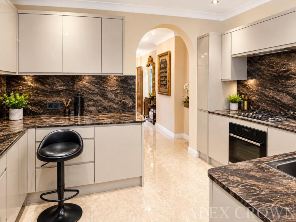 3 bed Mid Terraced House for rent in Edmonton. From Alex Crown Lettings & Estate Agents - Islington 3 bed Mid Terraced House for rent in Edmonton. From Alex Crown Lettings & Estate Agents - Islington