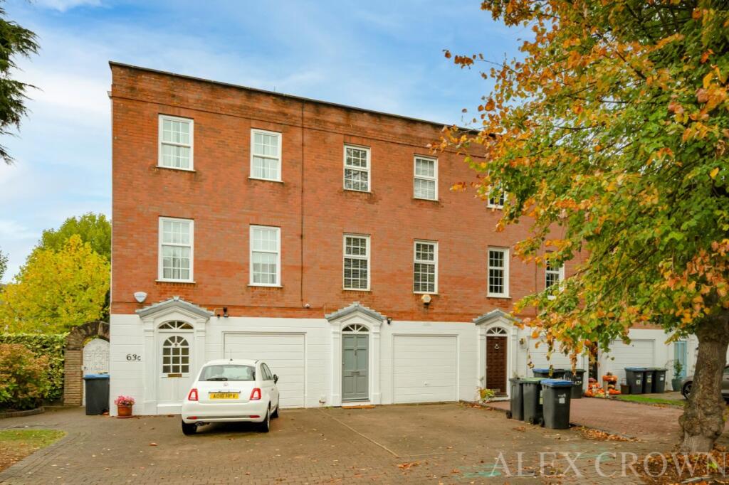 5 bed Mid Terraced House for rent in Southgate. From Alex Crown Lettings & Estate Agents - Islington