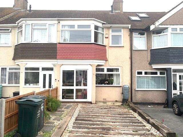 3 bed Mid Terraced House for rent in Crayford. From Alexander Charles & Browne - Forest Hill
