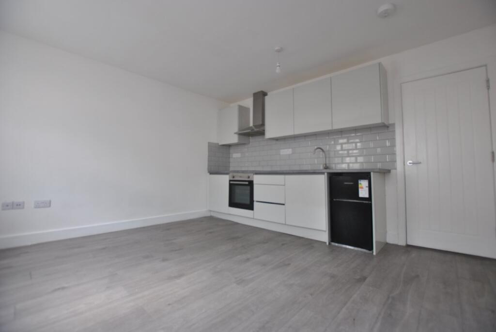 1 bed 1st Floor Flat for rent in Aldershot. From Alexander Charles & Browne - Forest Hill