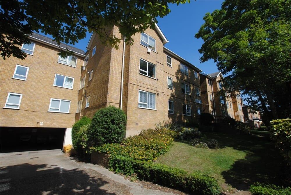 2 bed 1st Floor Flat for rent in Catford. From Alexander Charles & Browne - Forest Hill 2 bed 1st Floor Flat for rent in Catford. From Alexander Charles & Browne - Forest Hill