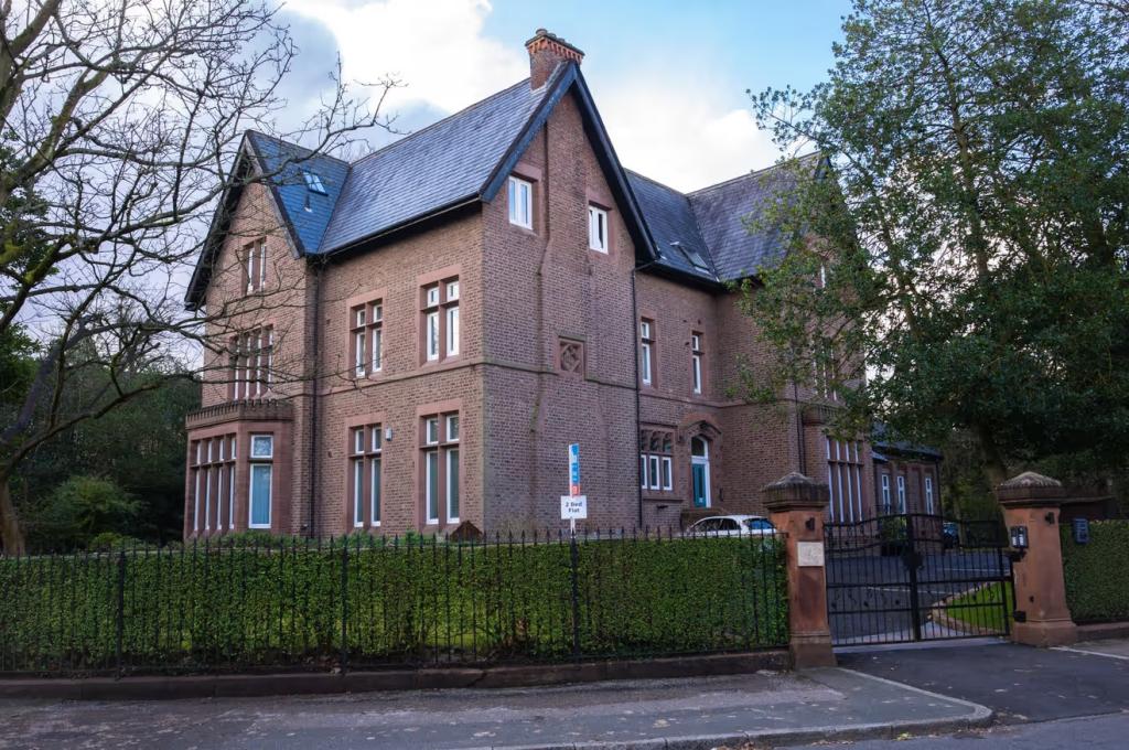 2 bed Apartment for rent in Liverpool. From Almond Property by Sue Taylor - Liverpool 2 bed Apartment for rent in Liverpool. From Almond Property by Sue Taylor - Liverpool