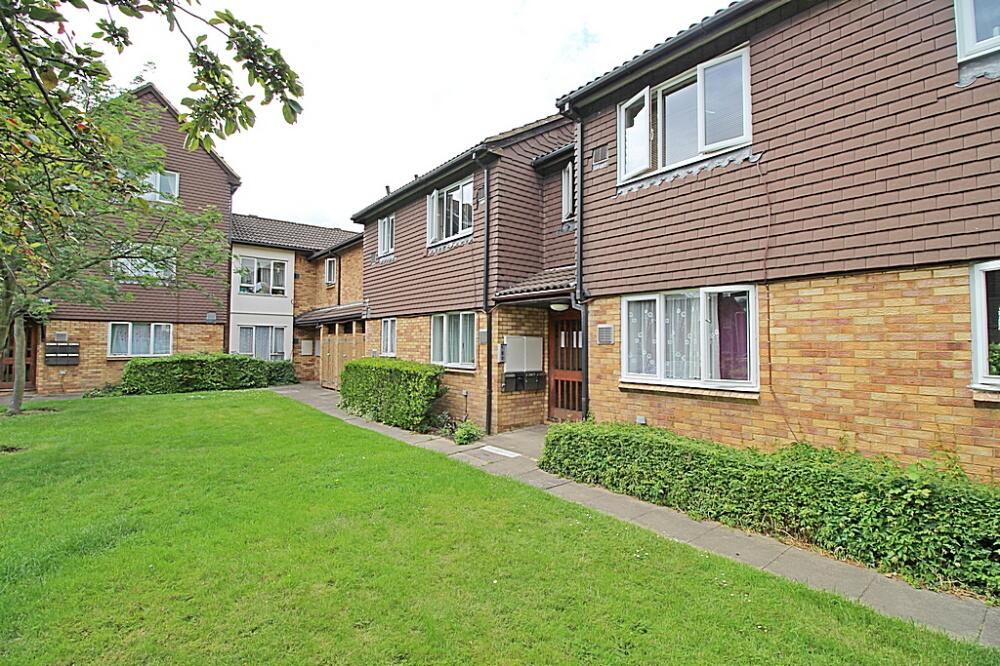 0 bed Studio for rent in Hayes. From Anderson Knight