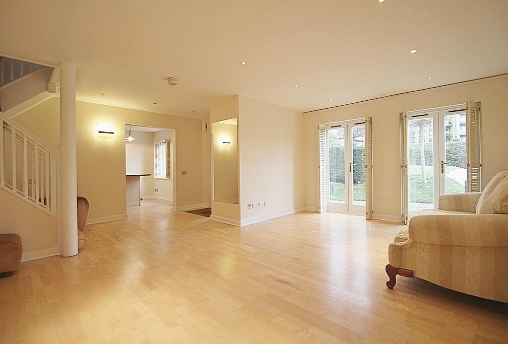 3 bed Semi Detached for rent in Brentford. From Anderson Knight