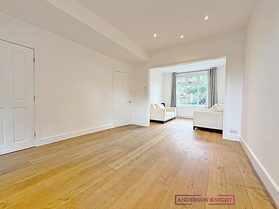 3 bed Semi Detached for rent in Brentford. From Anderson Knight