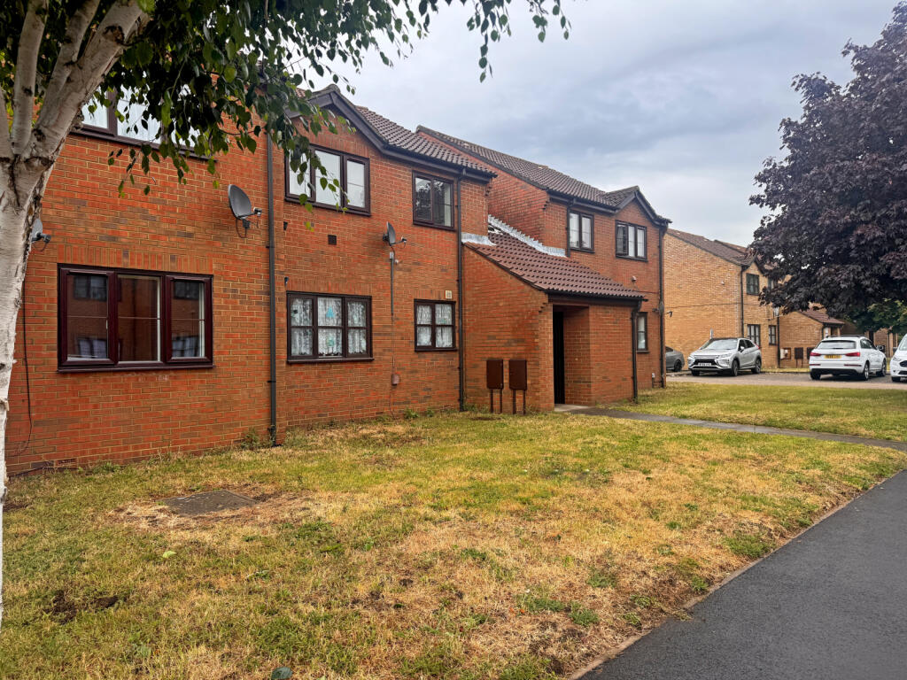 1 bed 1st Floor Flat for rent in Hayes. From Anderson Knight