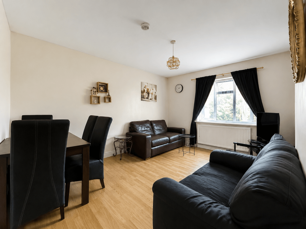 3 bed 1st Floor Flat for rent in Hounslow. From Anderson Knight