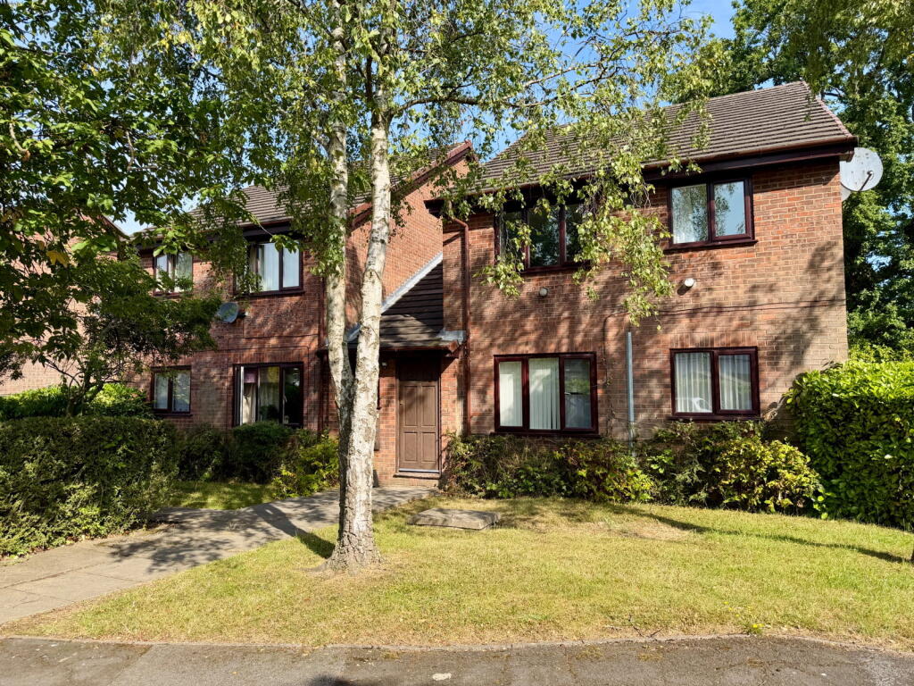 1 bed 1st Floor Flat for rent in Cheadle Hulme. From Andrew J Dawson - Cheadle