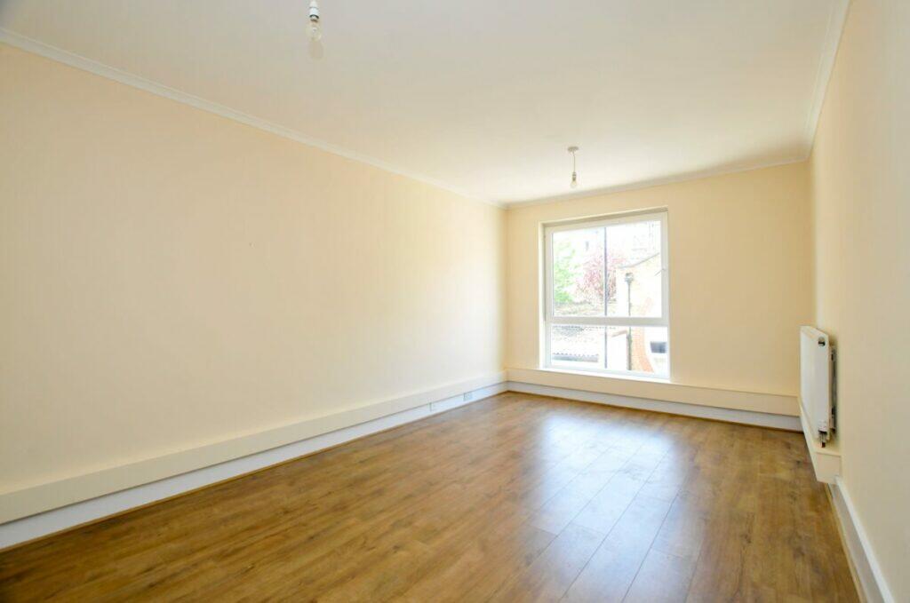 1 bed Flat for rent in Islington. From Andrew Lloyd Estates Ltd