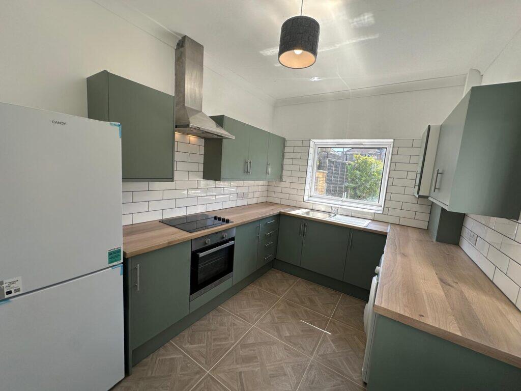 3 bed Semi Detached for rent in London. From Andrew Lloyd Estates Ltd