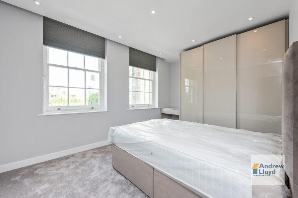 2 bed 1st Floor Flat for rent in London. From Andrew Lloyd Estates Ltd