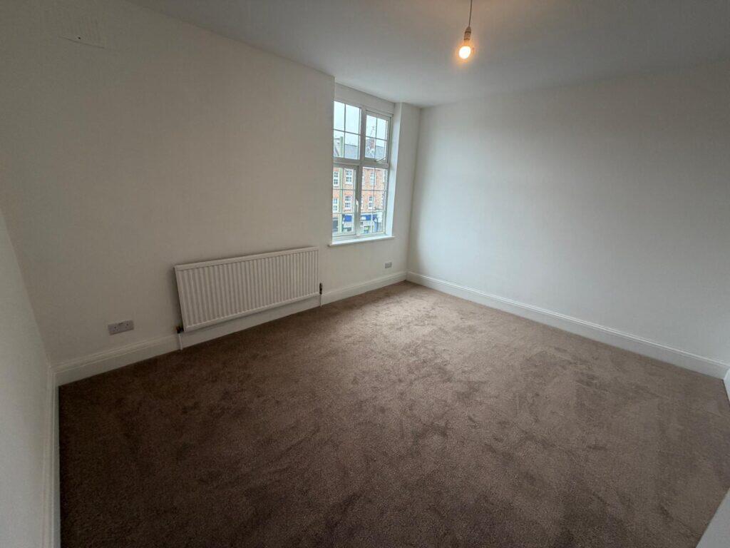 2 bed 1st Floor Flat for rent in Southgate. From Andrew Lloyd Estates Ltd