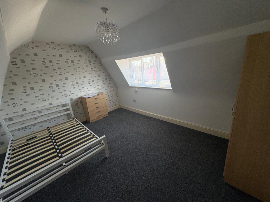 4 bed Studio for rent in Tottenham. From Andrew Lloyd Estates Ltd