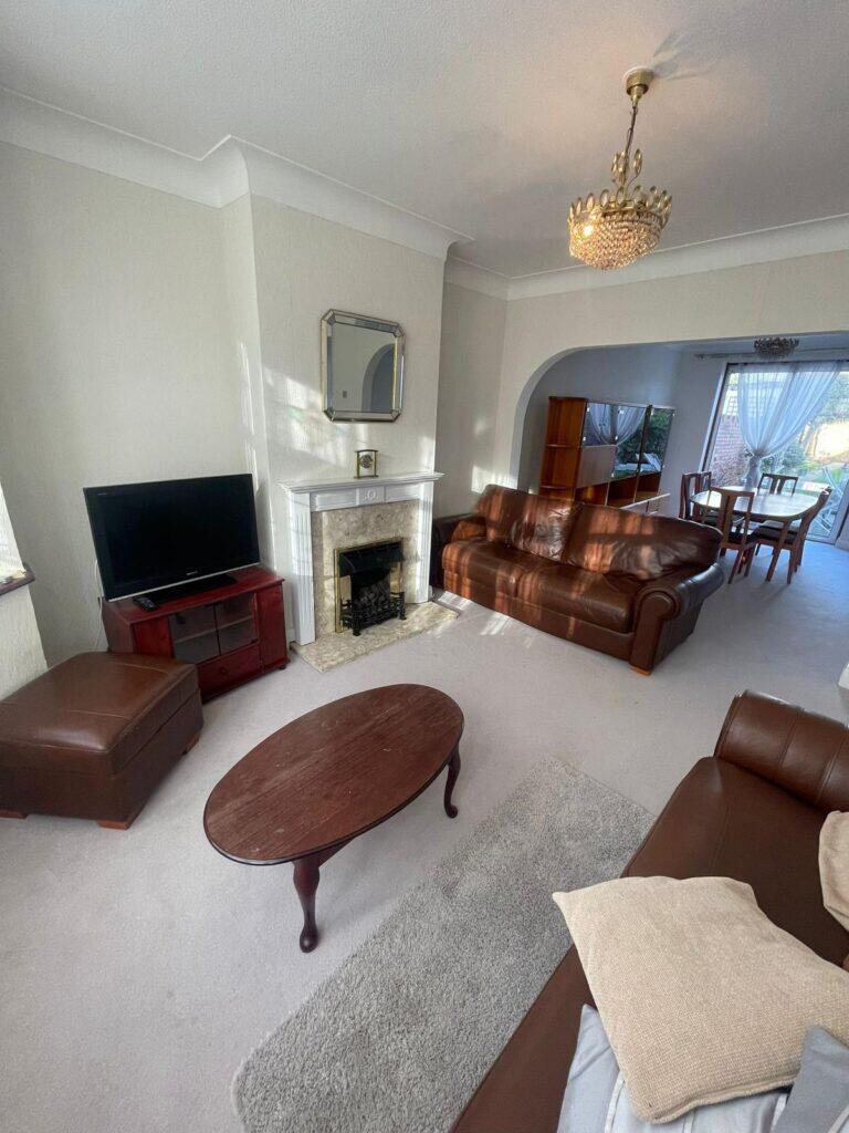 3 bed Semi Detached for rent in London. From Andrew Lloyd Estates Ltd