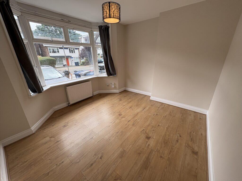1 bed 1st Floor Flat for rent in Friern Barnet. From Andrew Lloyd Estates Ltd