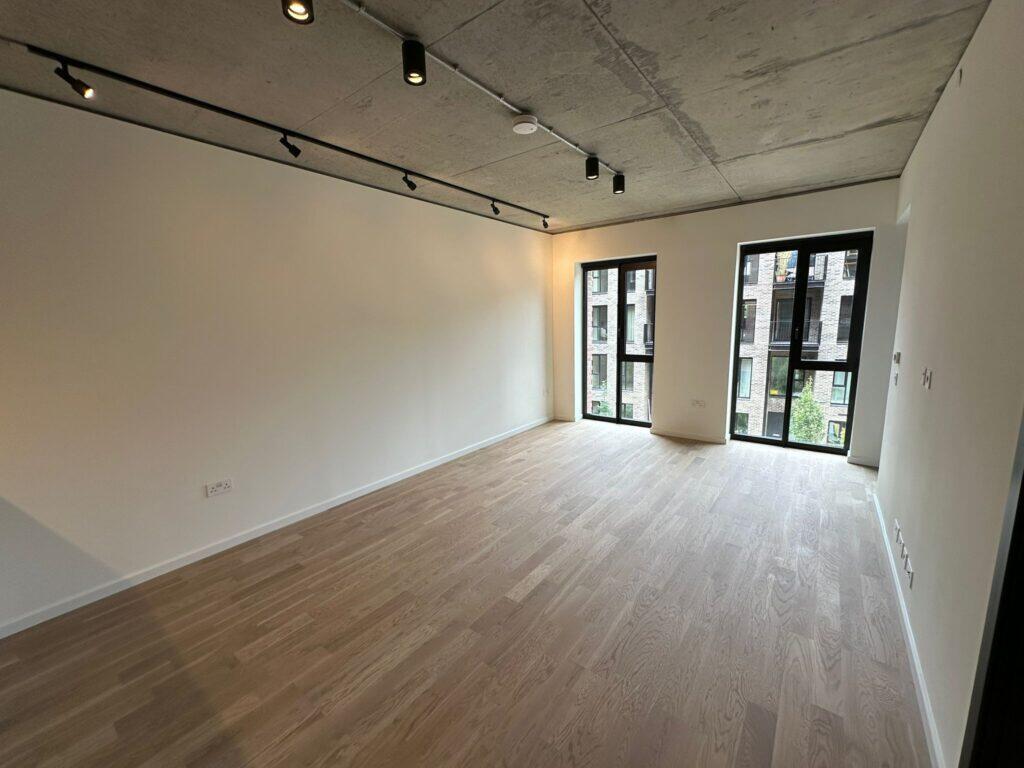 1 bed 1st Floor Flat for rent in Tottenham. From Andrew Lloyd Estates Ltd