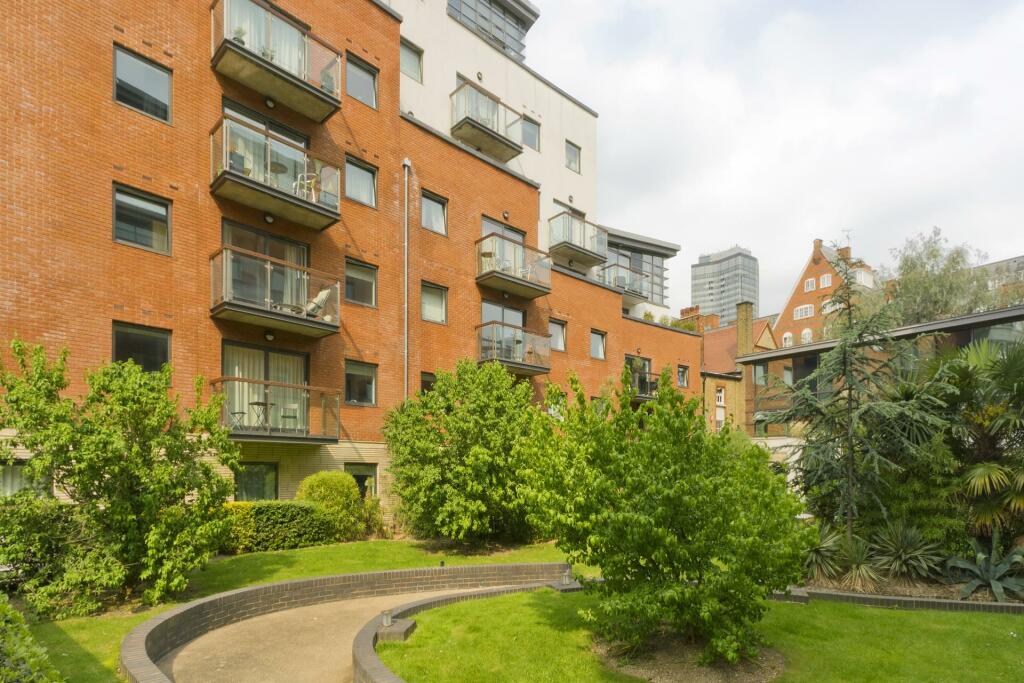 2 bed Apartment for rent in Westminster. From Andrew Reeves - Westminster & Belgravia