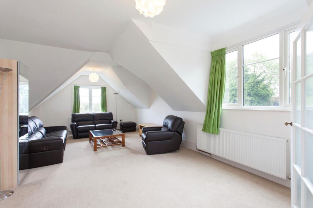 3 bed Apartment for rent in Keston Mark. From Andrew Reeves - Westminster & Pimlico