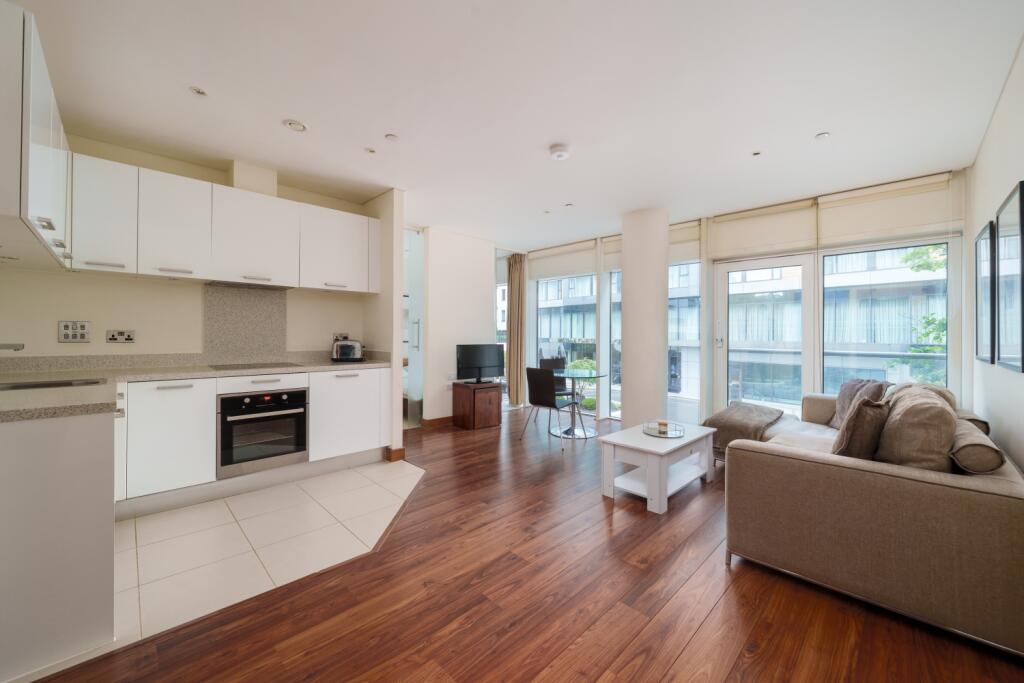 1 bed Apartment for rent in Battersea. From Andrew Reeves - Westminster & Pimlico