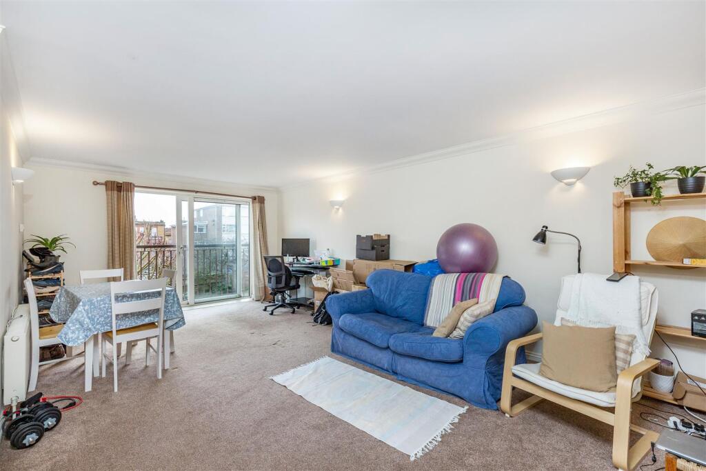 2 bed Apartment for rent in Wimbledon. From andrew scott robertson