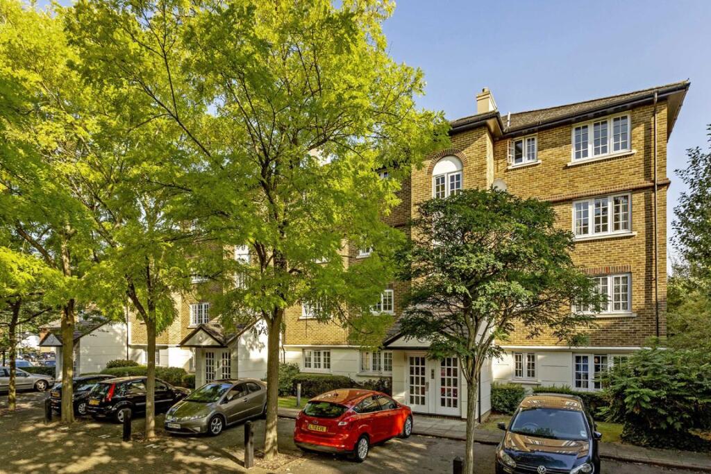 1 bed 1st Floor Flat for rent in Wimbledon. From andrew scott robertson