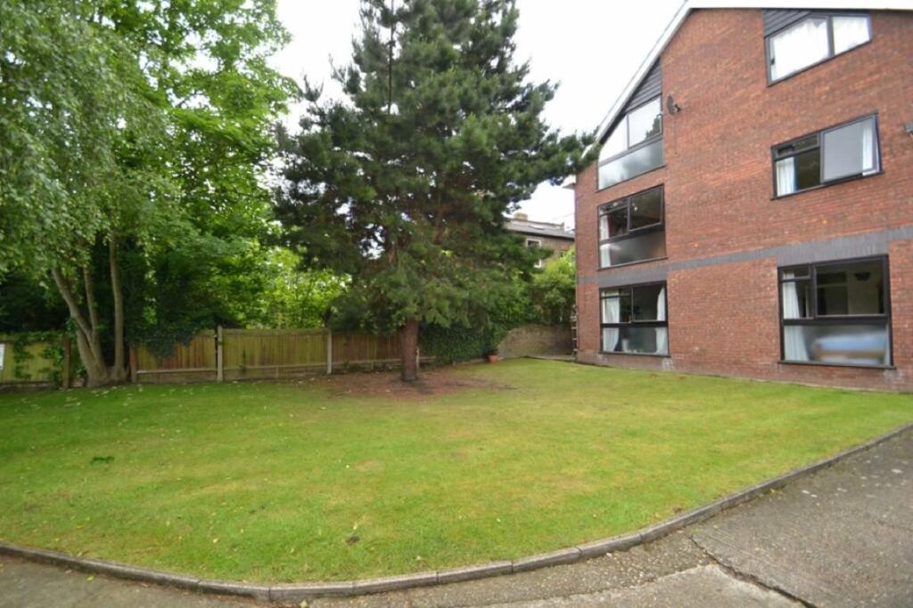 2 bed 1st Floor Flat for rent in Wimbledon. From andrew scott robertson