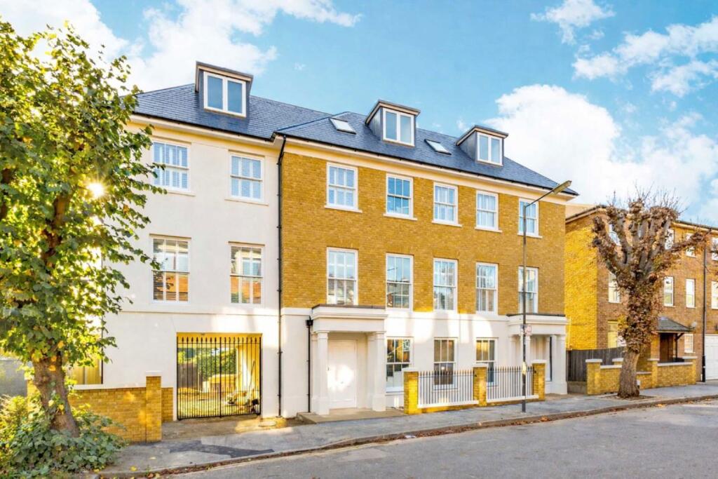 2 bed 1st Floor Flat for rent in Wimbledon. From andrew scott robertson