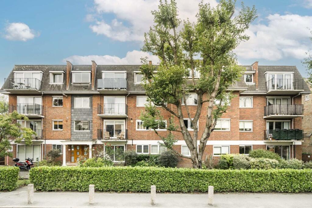 2 bed 1st Floor Flat for rent in Wimbledon. From andrew scott robertson