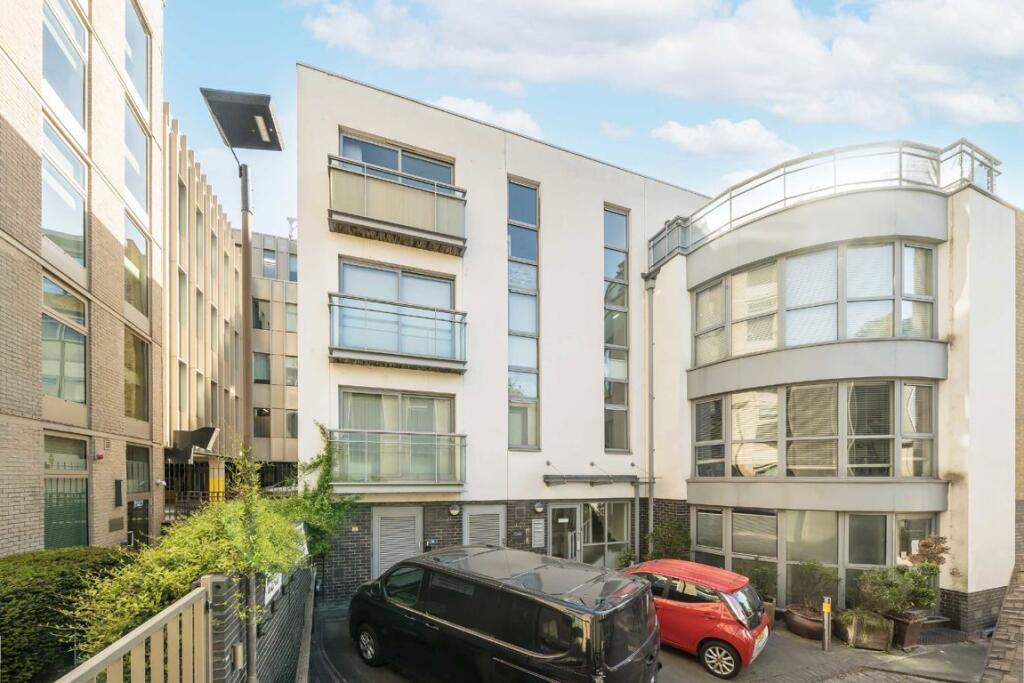 1 bed 1st Floor Flat for rent in Wimbledon. From andrew scott robertson