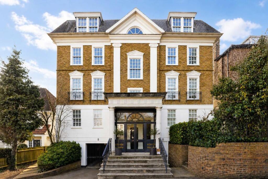 2 bed 1st Floor Flat for rent in Wimbledon. From andrew scott robertson