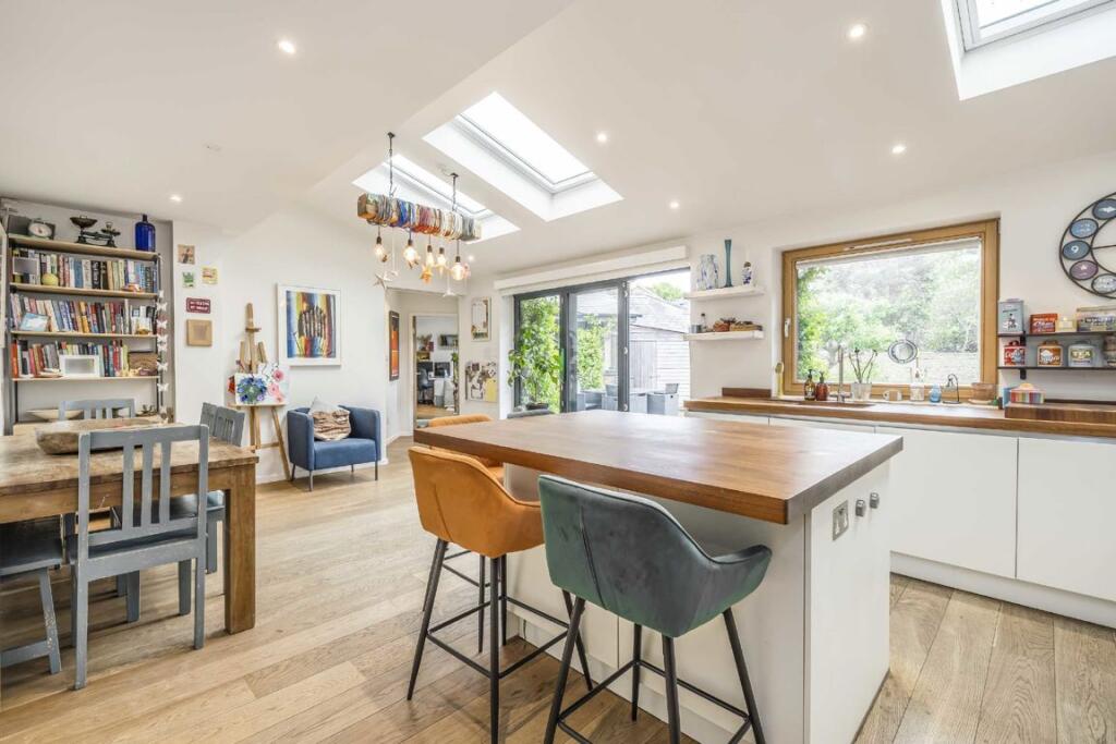 4 bed Semi Detached for rent in Wimbledon. From andrew scott robertson
