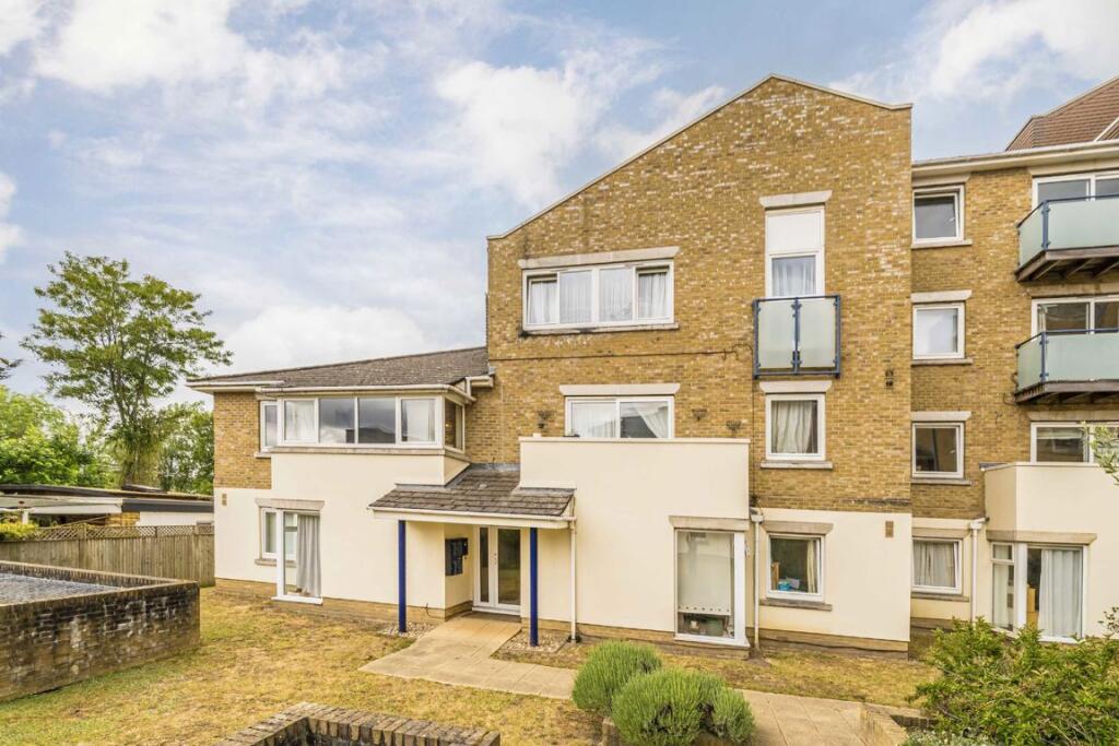 2 bed 1st Floor Flat for rent in Wimbledon. From andrew scott robertson 2 bed 1st Floor Flat for rent in Wimbledon. From andrew scott robertson