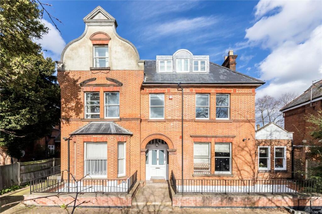 2 bed 1st Floor Flat for rent in Putney. From andrew scott robertson 2 bed 1st Floor Flat for rent in Putney. From andrew scott robertson